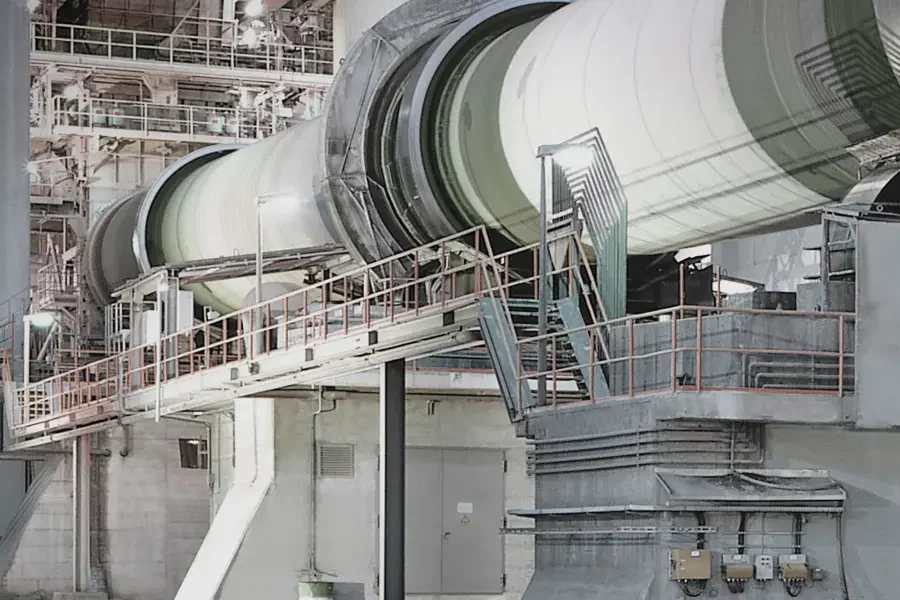 Ứng dụng máy đo khí thải trong nhà máy sản xuất xi măng